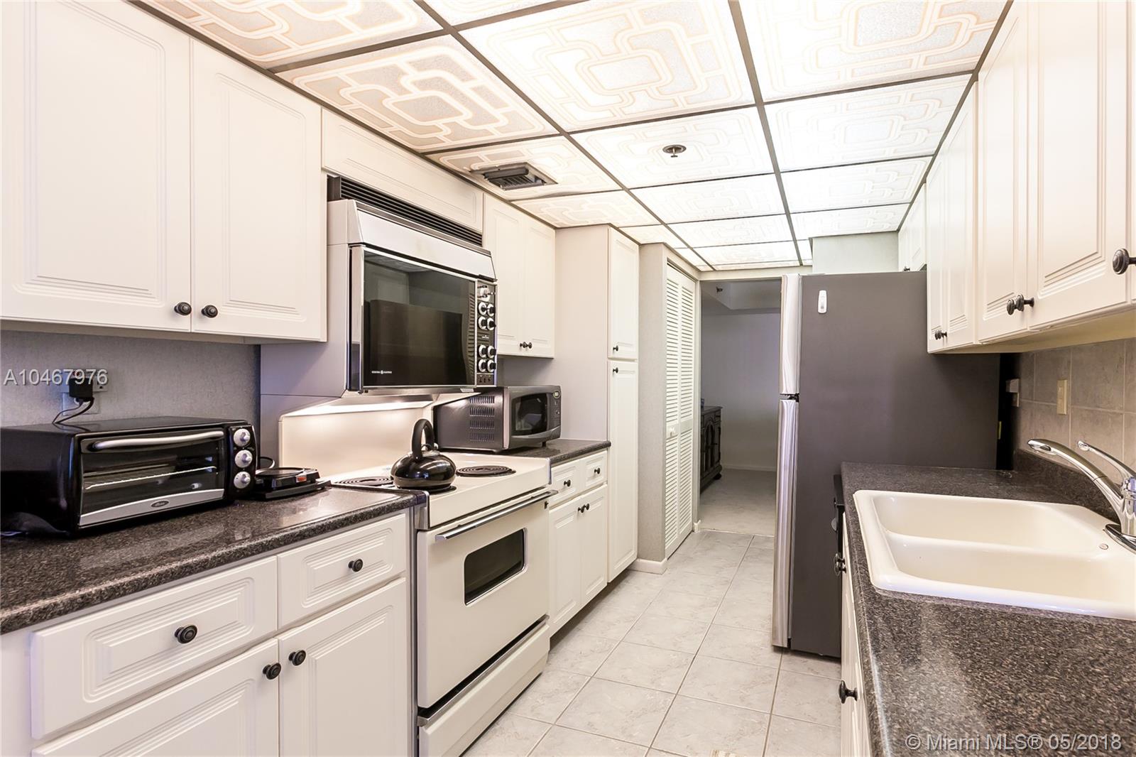 WINSTON TOWERS 600 - Residential