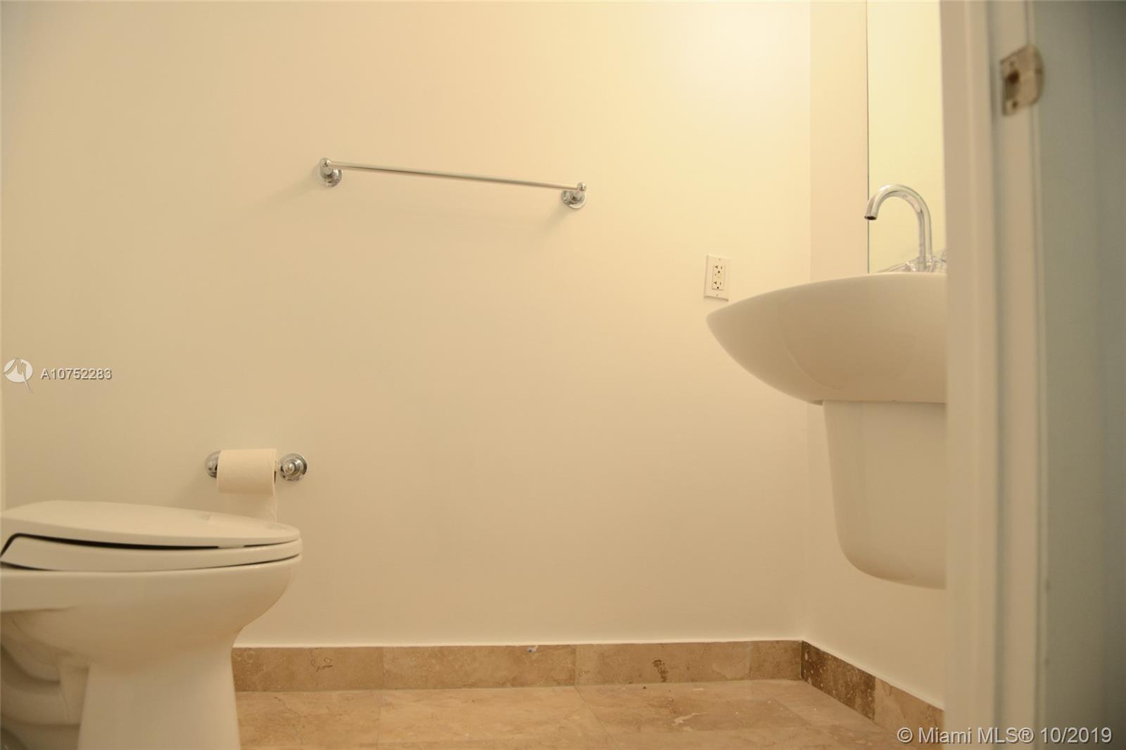 BRICKELL ON THE RIVER S T - Residential Lease