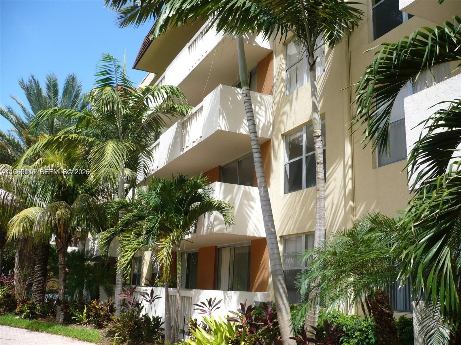 BAYVIEW PALMS CONDO - Residential Lease