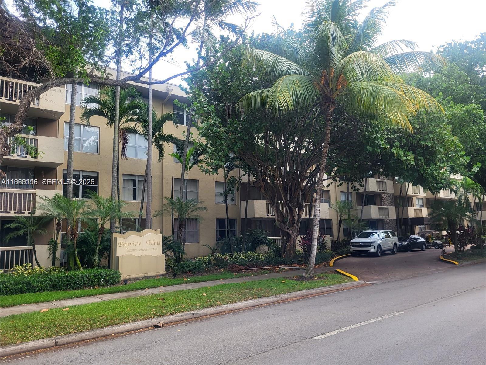 BAYVIEW PALMS CONDO - Residential Lease