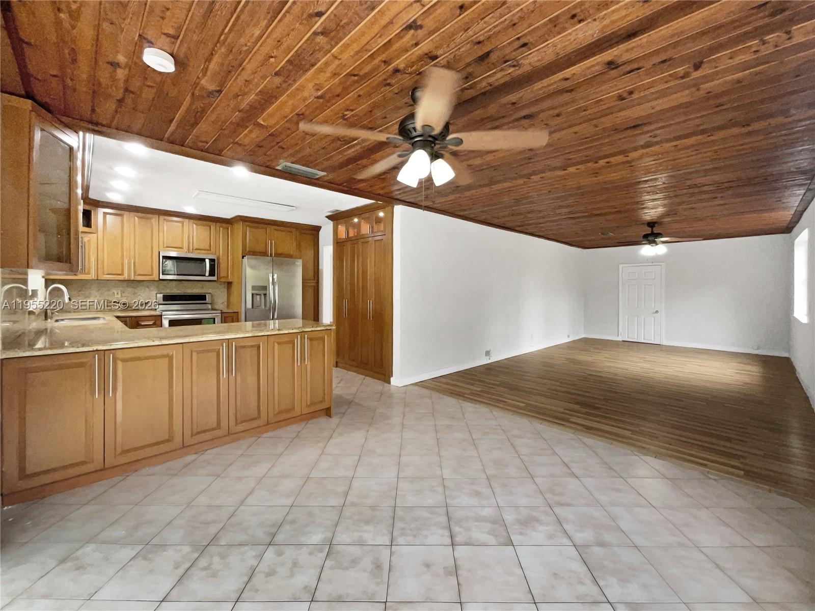 KENDALE SOUTH SEC 1 - Residential