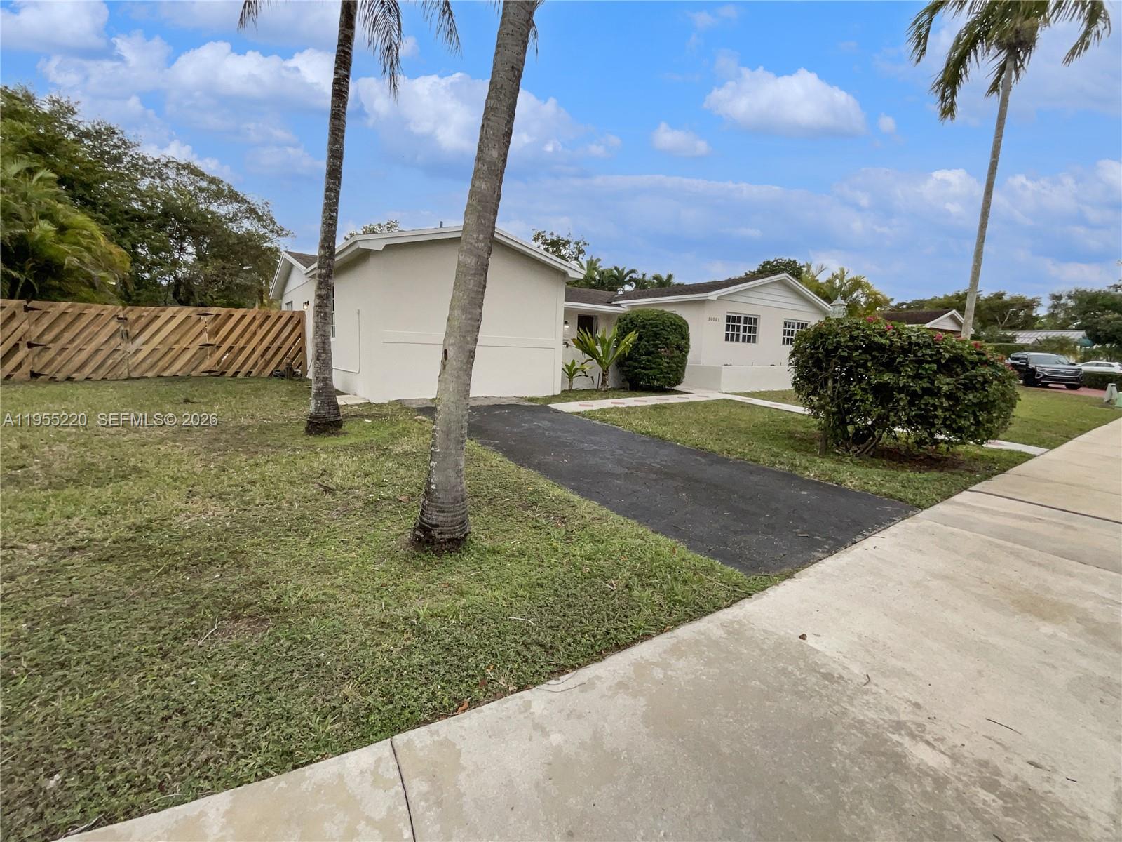 KENDALE SOUTH SEC 1 - Residential