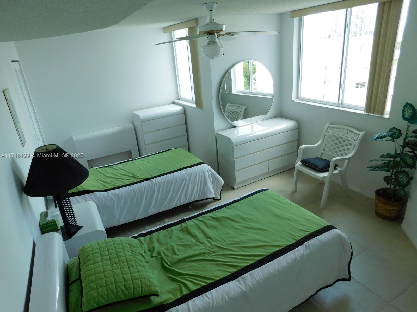 LE MONTCALM CONDO - Residential