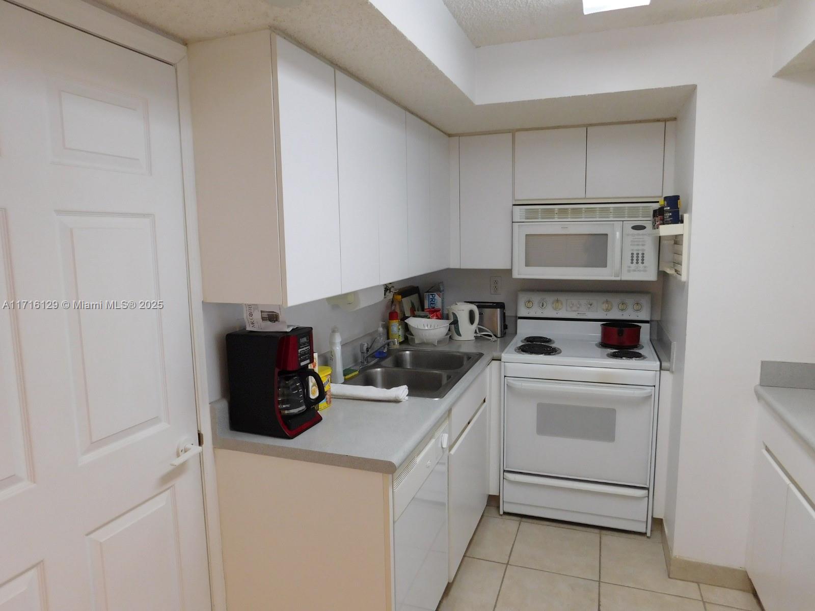 LE MONTCALM CONDO - Residential