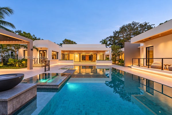 11720 SW 77TH AVE, PINECREST, FL 33156 - Image 2c122969eae1df6f39b1ea911cc0c975/2868794094