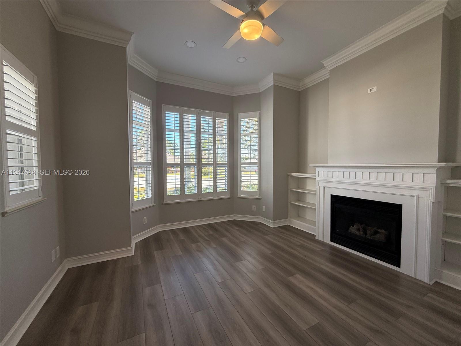 COUNTRY CLUB ESTATES PARC - Residential