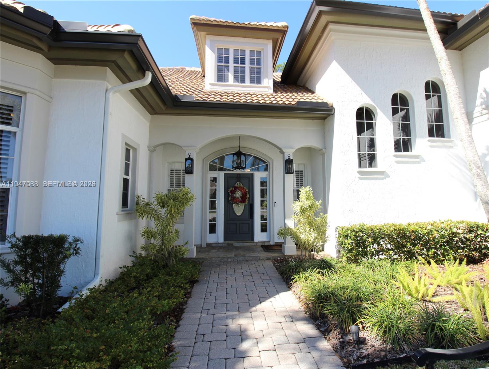 COUNTRY CLUB ESTATES PARC - Residential