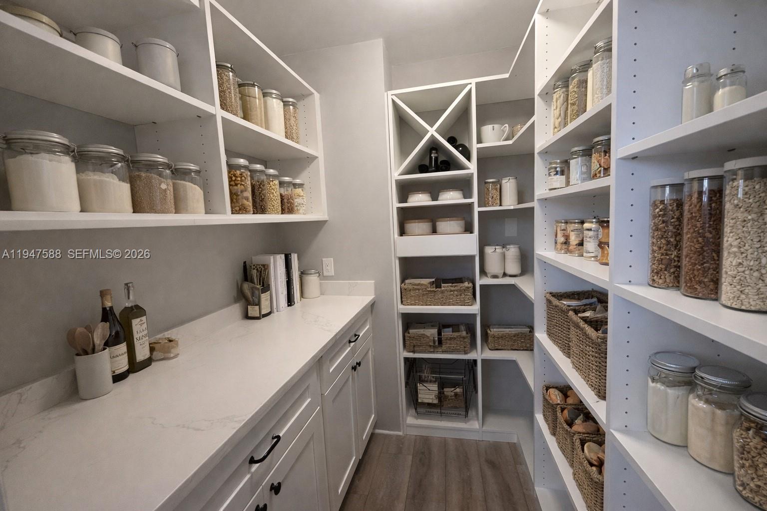 COUNTRY CLUB ESTATES PARC - Residential