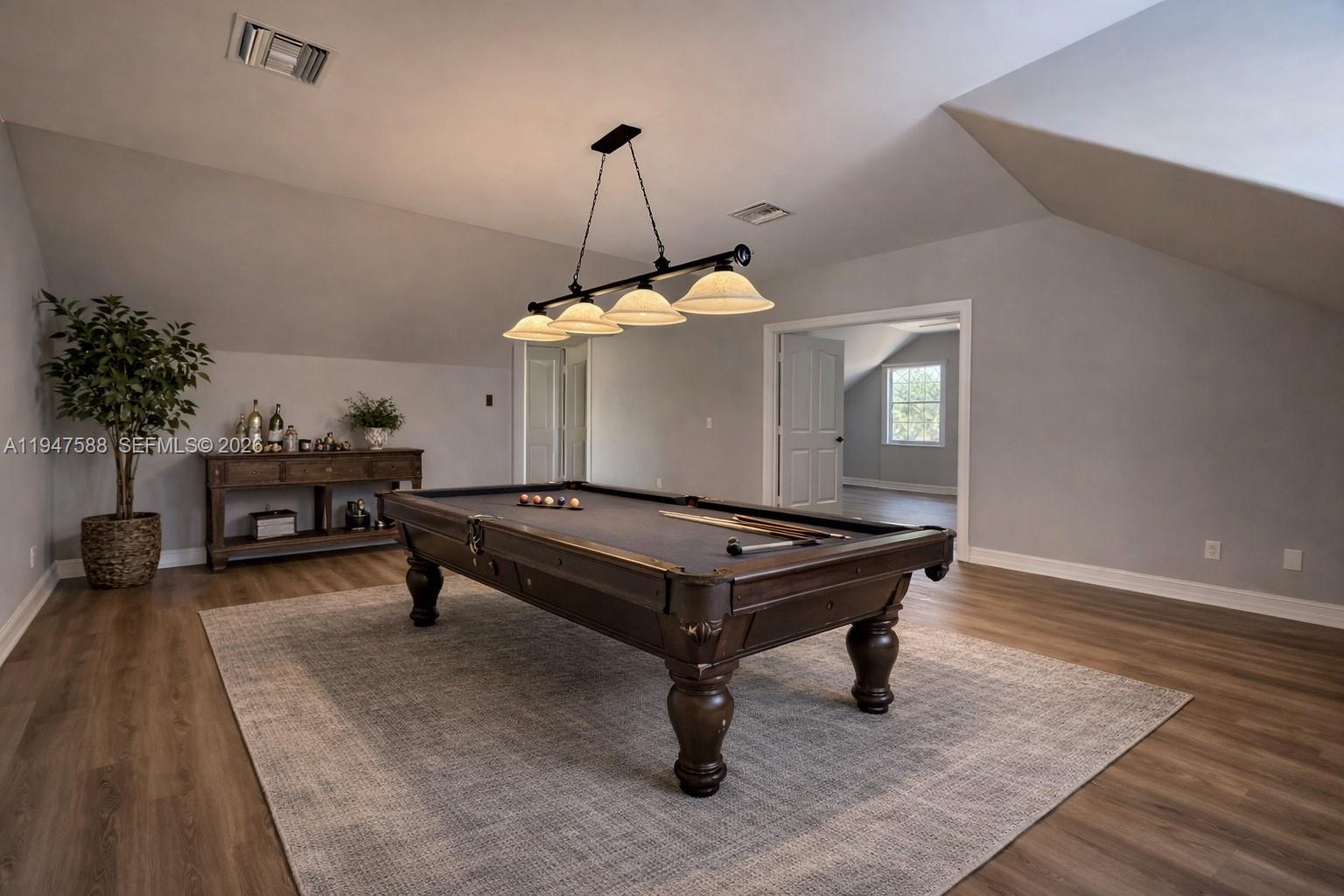 COUNTRY CLUB ESTATES PARC - Residential