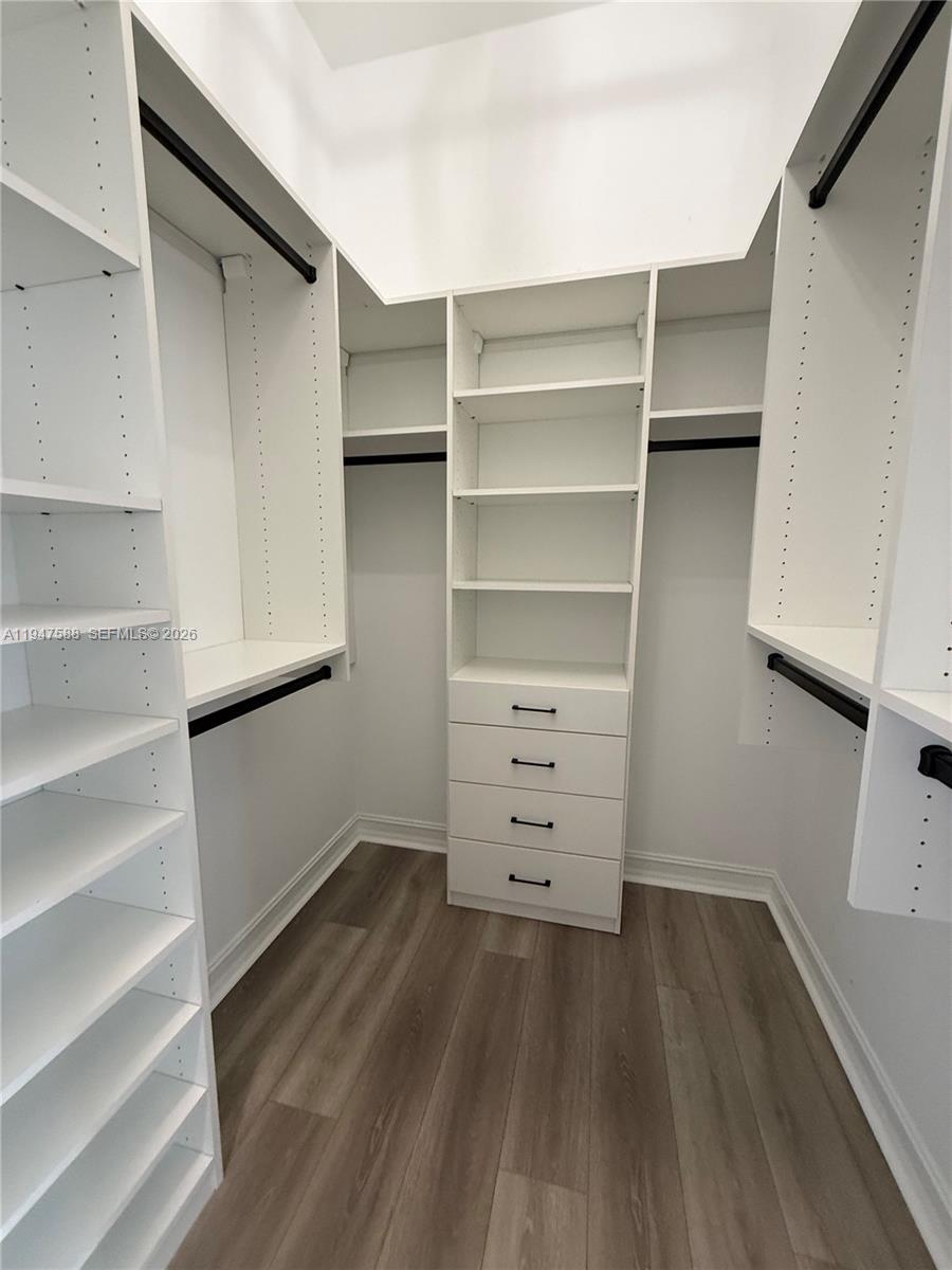 COUNTRY CLUB ESTATES PARC - Residential