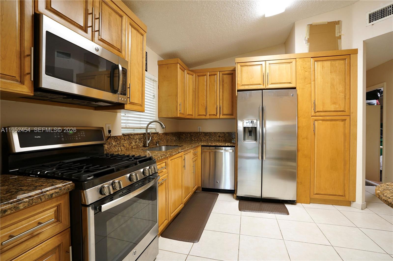 COSTA VERDE SEC 1 - Residential