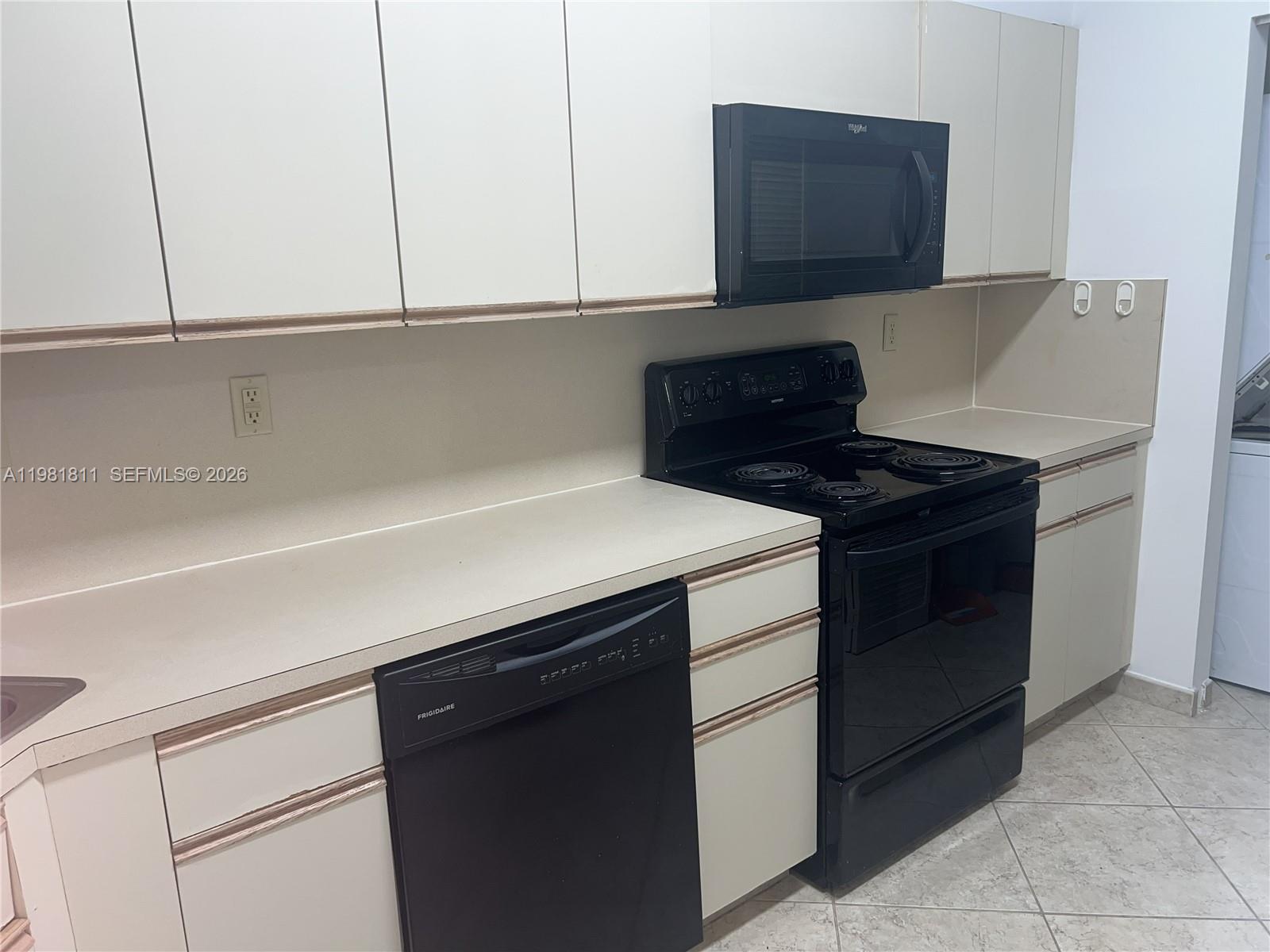 ATLANTIC ROSE CONDO - Residential