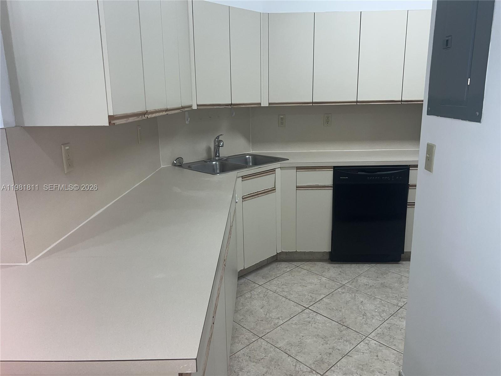 ATLANTIC ROSE CONDO - Residential