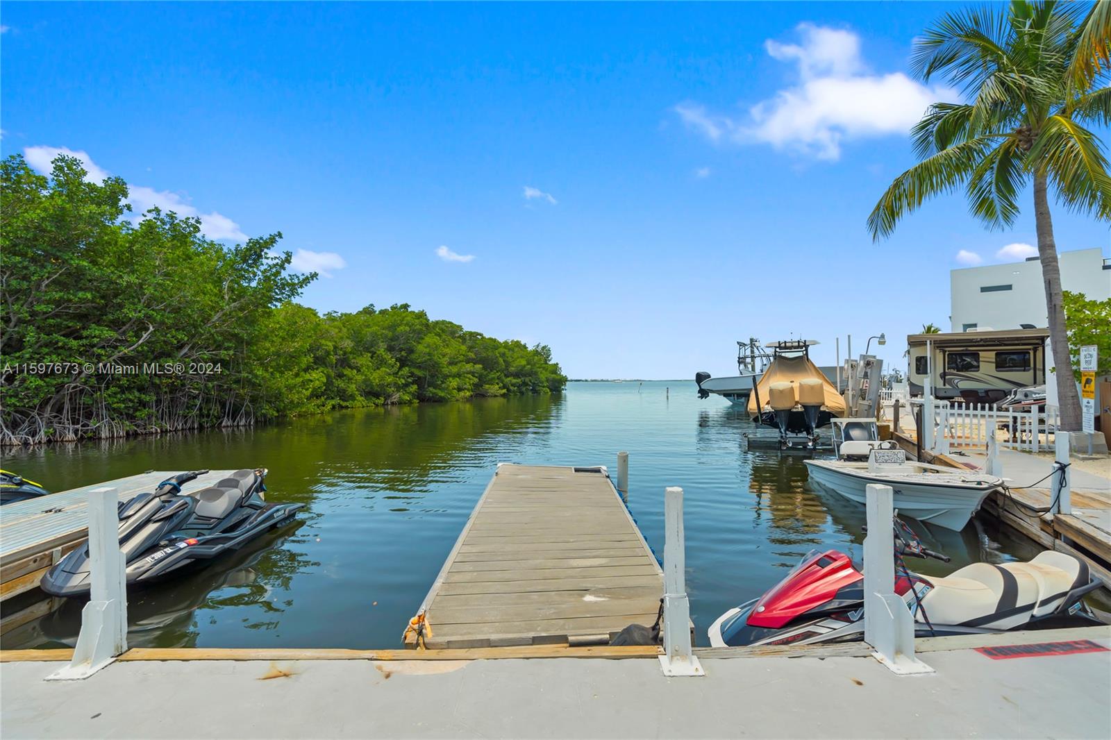 CALUSA CAMPGROUND - Residential