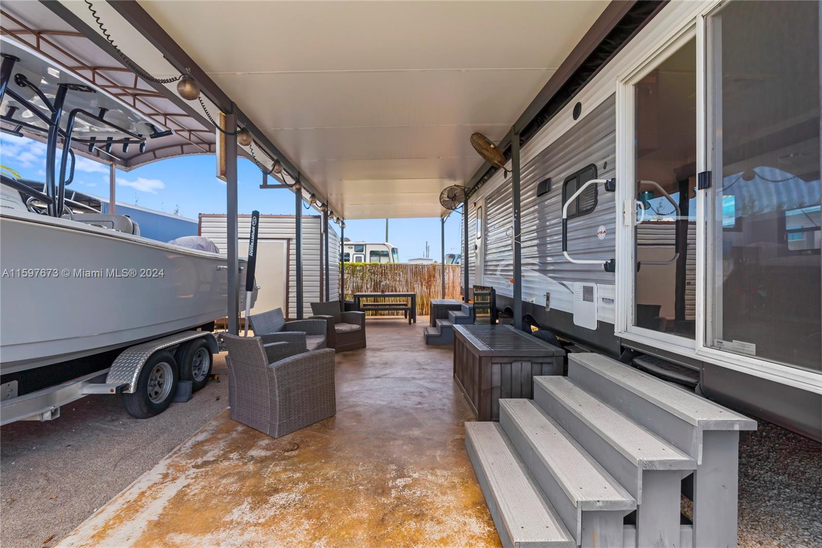 CALUSA CAMPGROUND - Residential