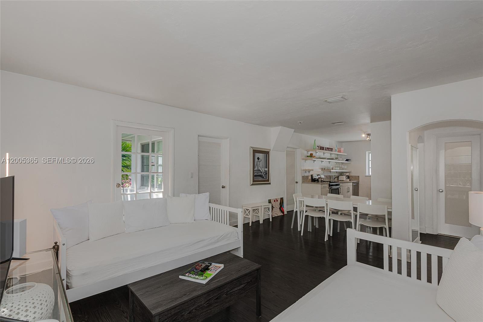 LENOX MANOR - Residential Lease