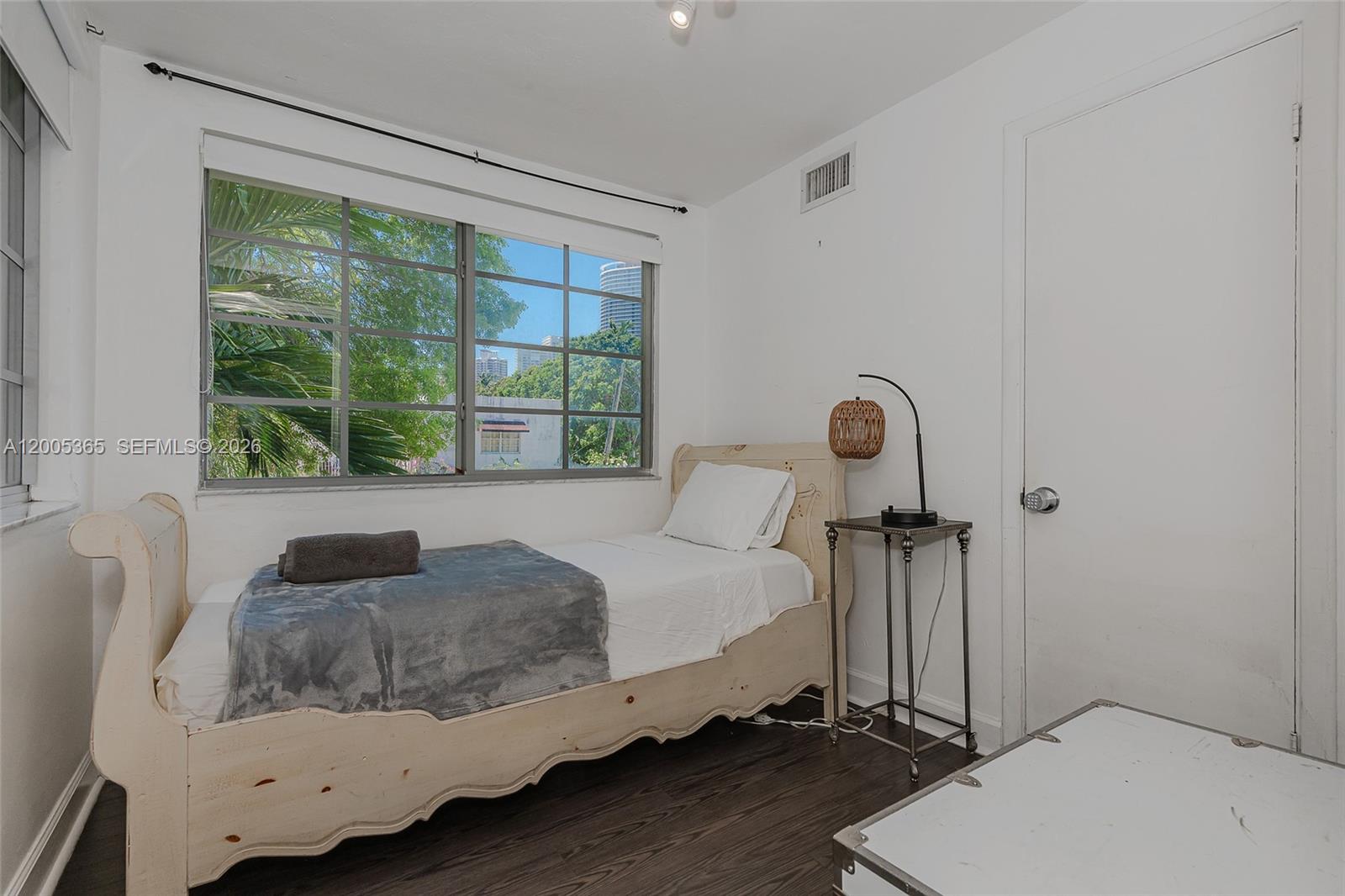 LENOX MANOR - Residential Lease