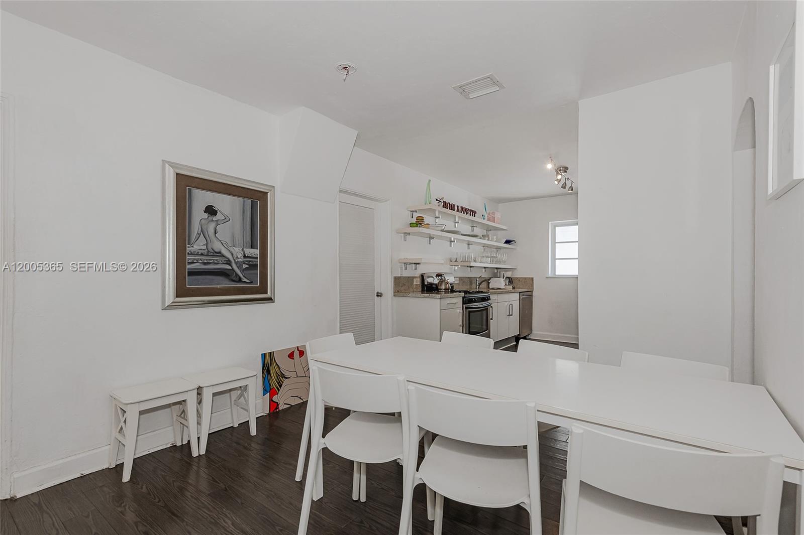 LENOX MANOR - Residential Lease