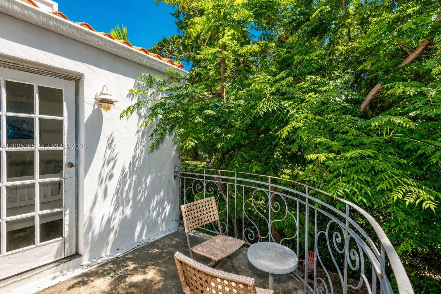 LENOX MANOR - Residential Lease