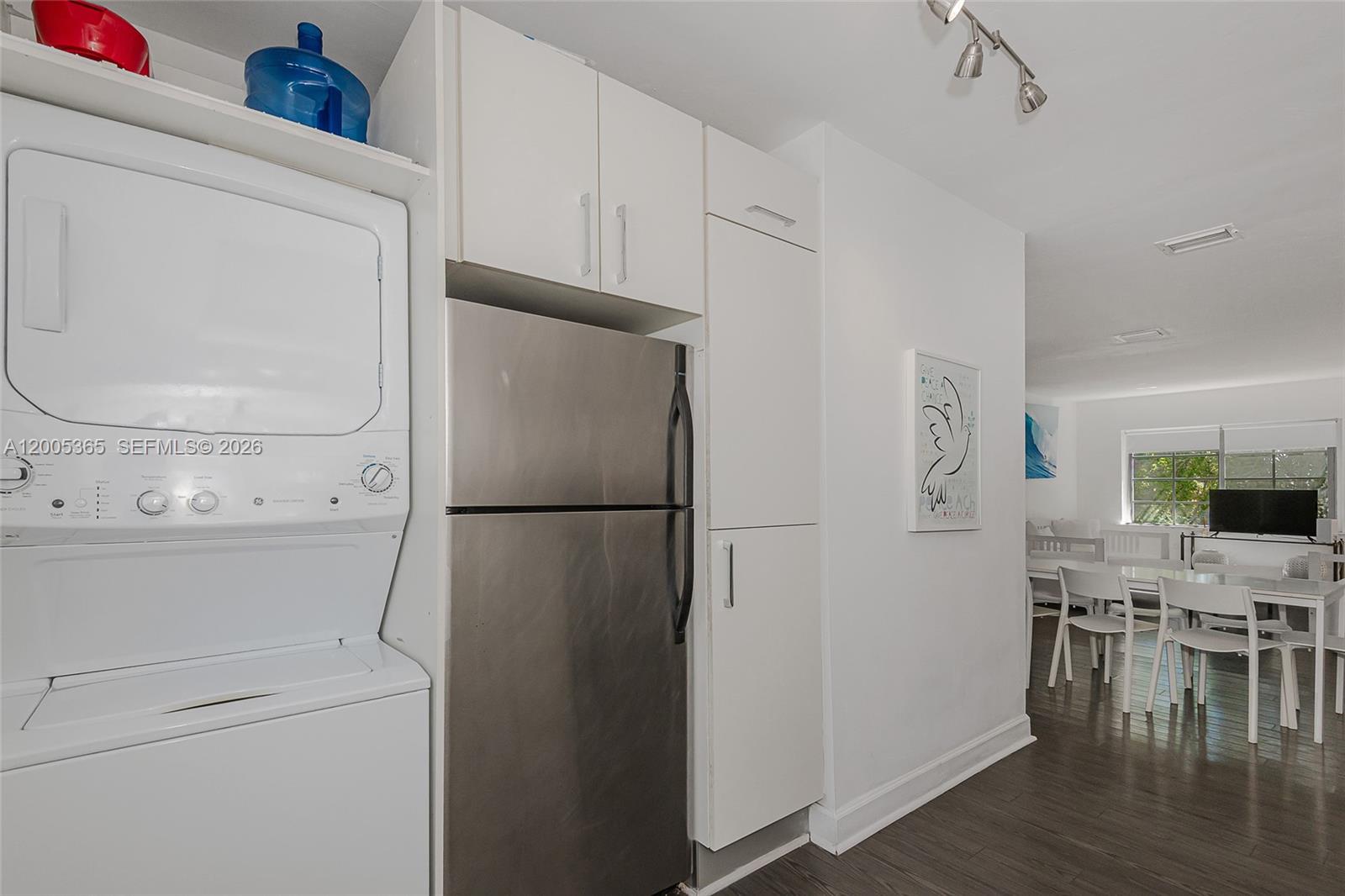 LENOX MANOR - Residential Lease