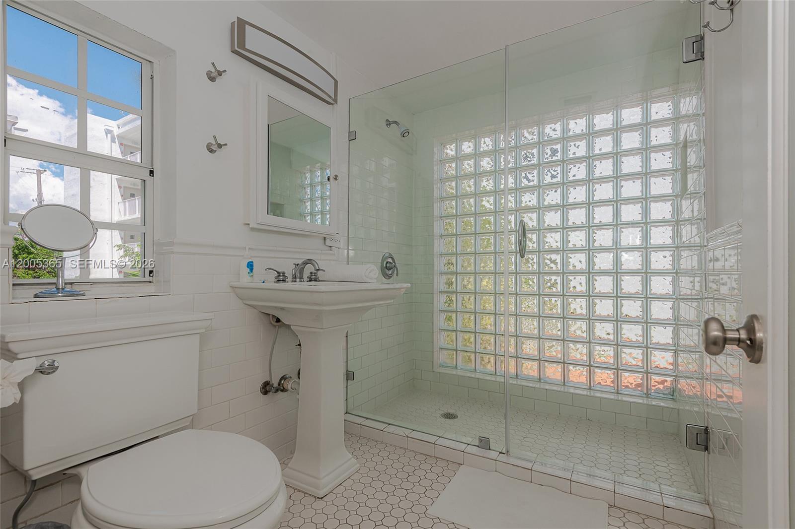 LENOX MANOR - Residential Lease