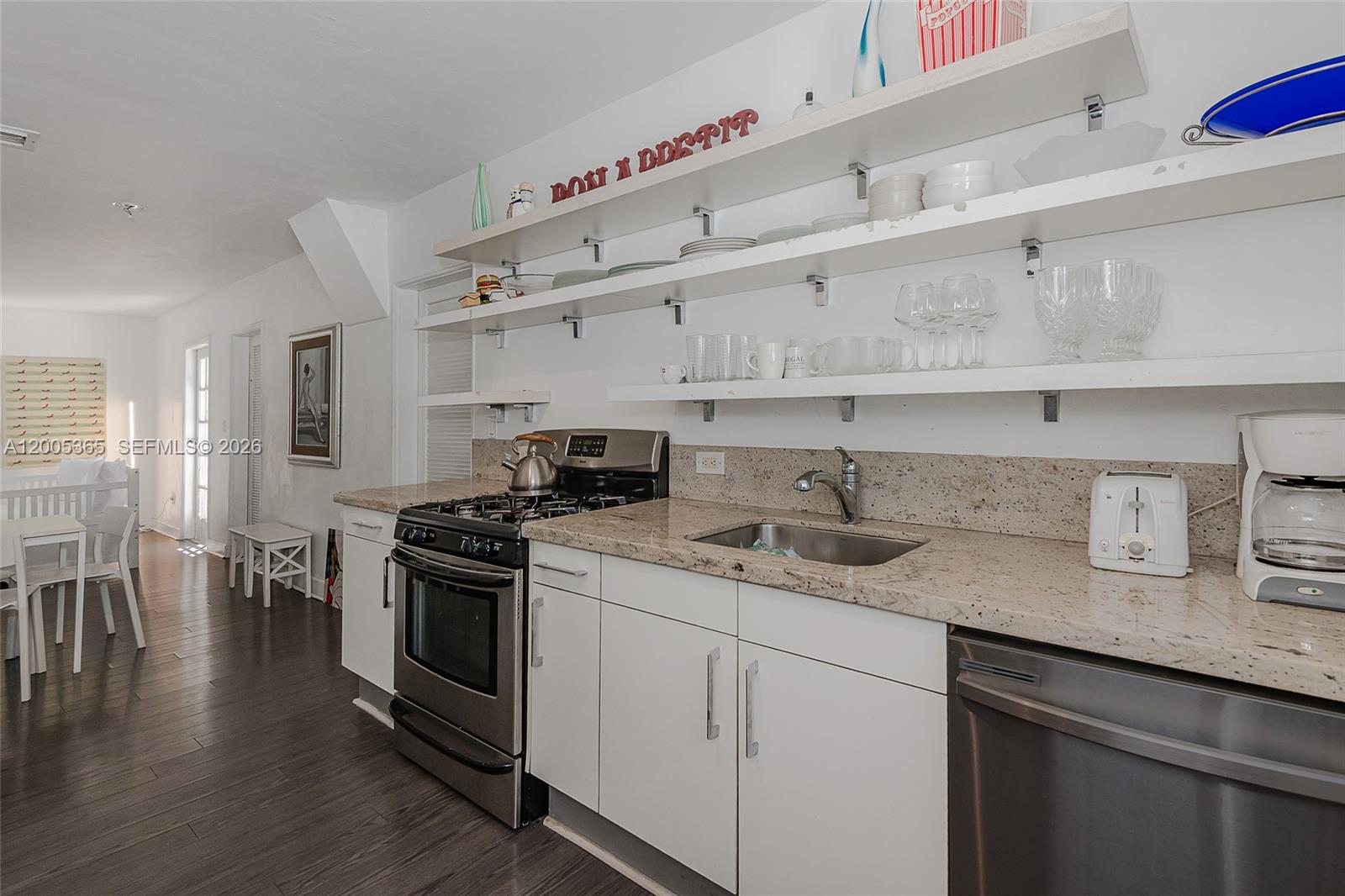 LENOX MANOR - Residential Lease