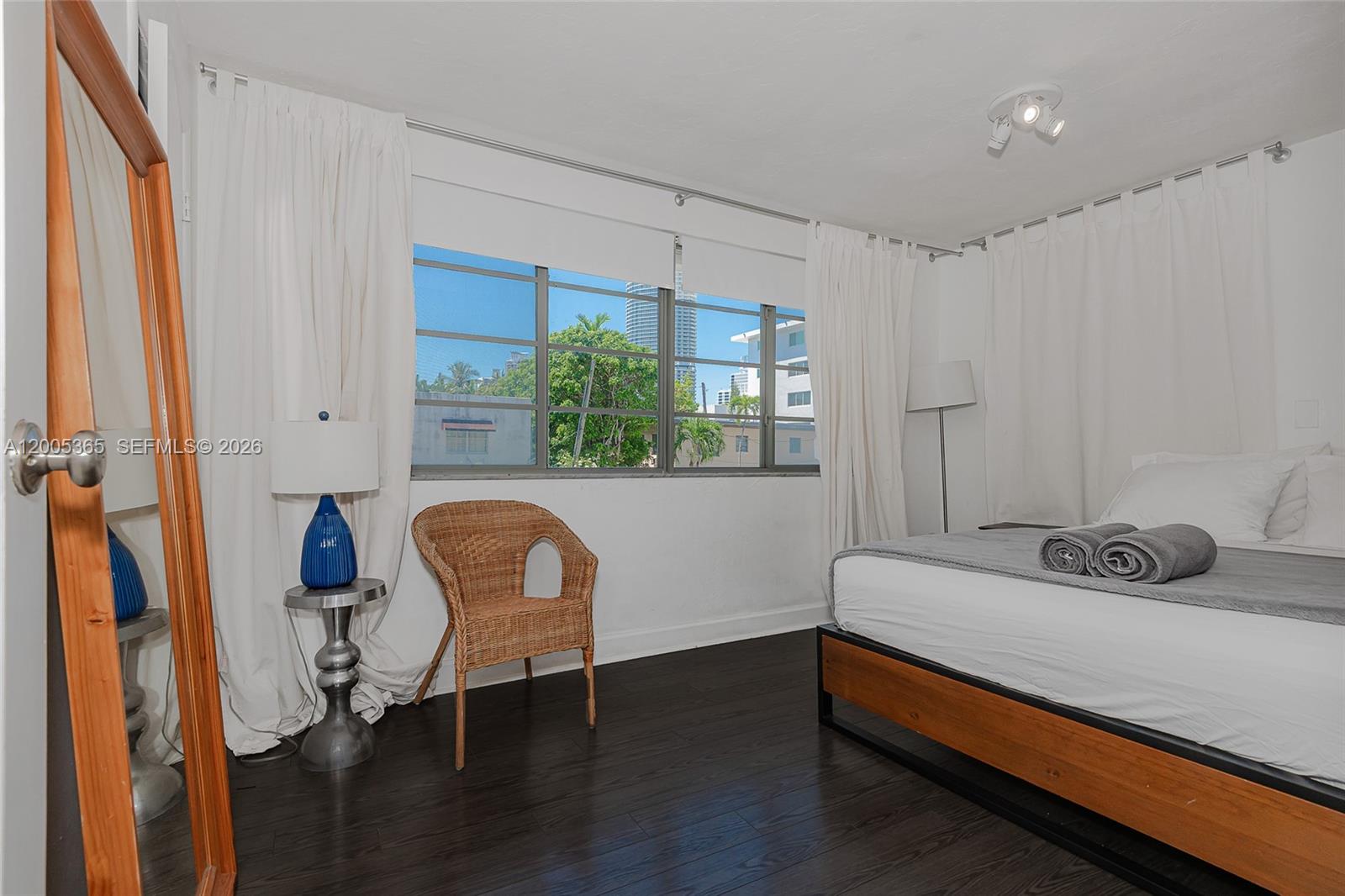 LENOX MANOR - Residential Lease