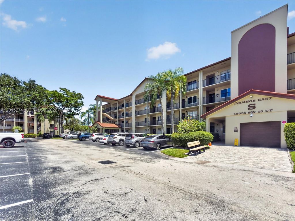 Photo of 13055 SW 15th Ct #307S, Pembroke Pines, FL 33027 (MLS # A12015774)