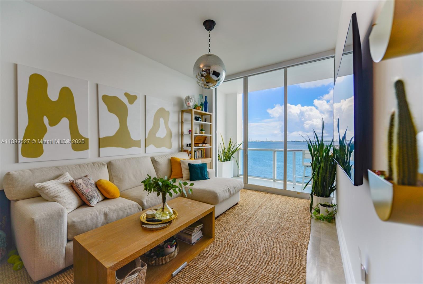 725 NE 22nd st 8D