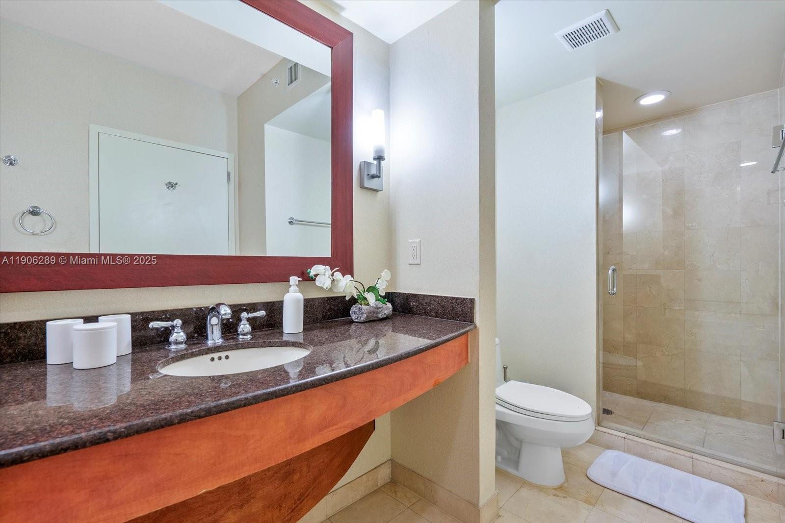 TRUMP INTERNATIONAL SONES - Residential