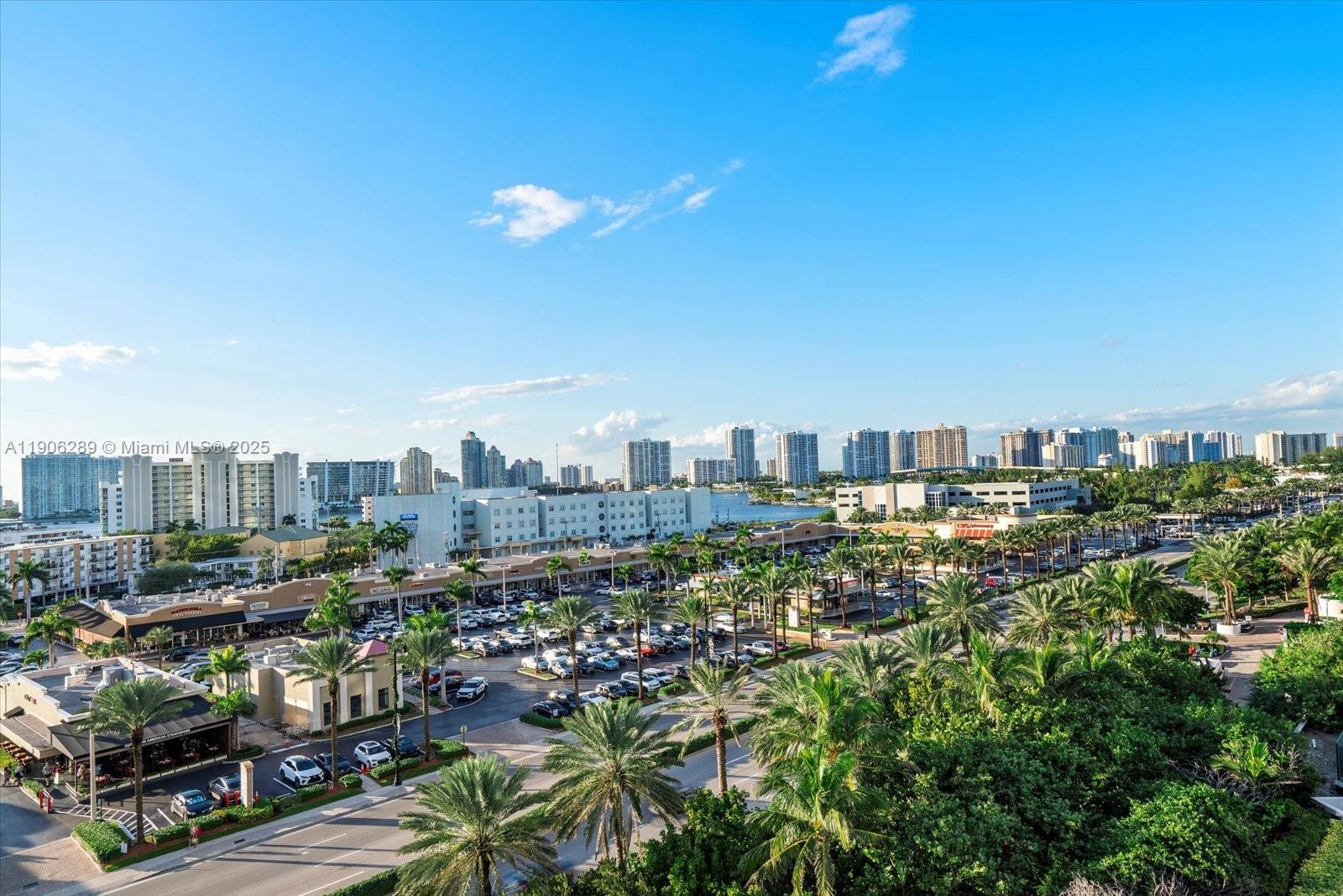 TRUMP INTERNATIONAL SONES - Residential