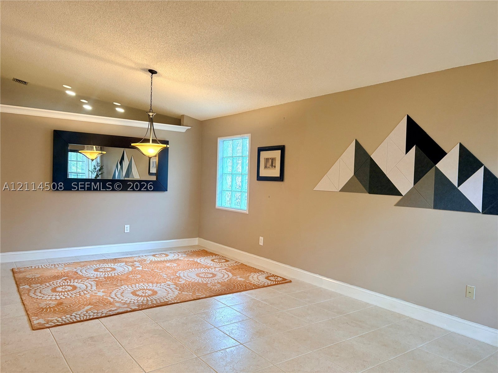 221 SW 203rd Ave