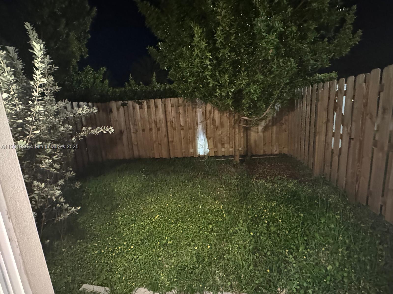 HOMESTEAD PARK OF COMMERC - Residential Lease