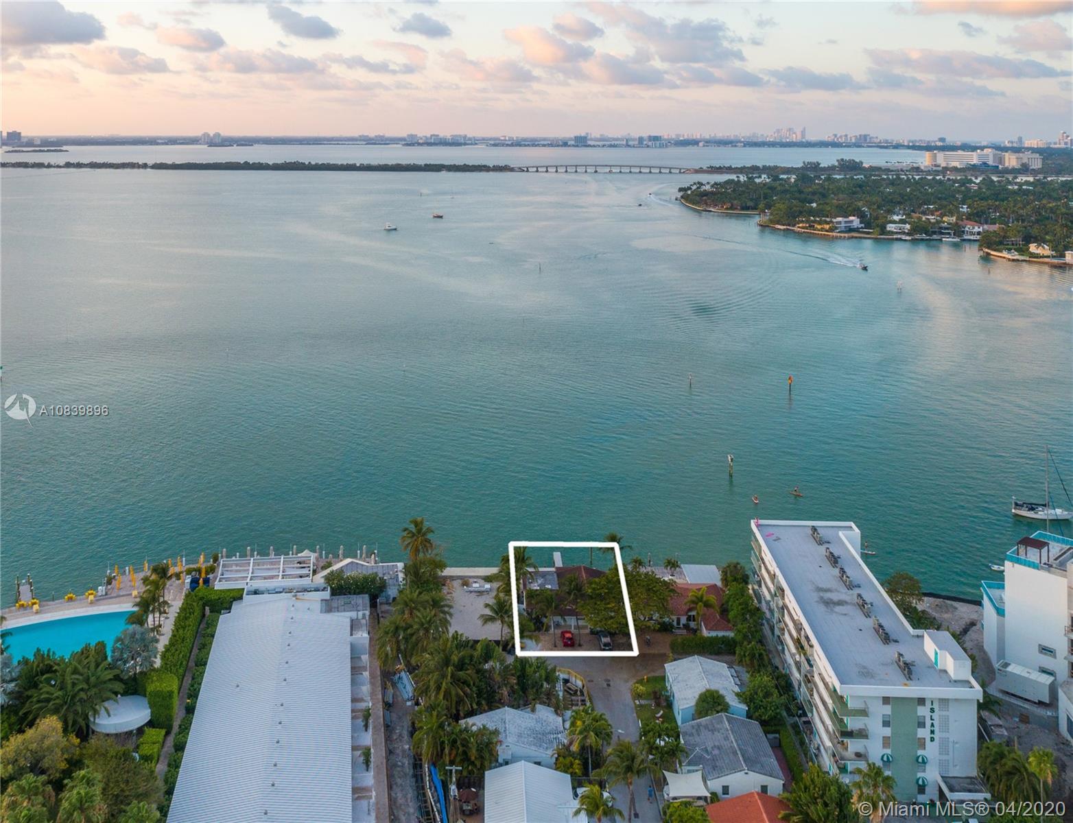 BELLE ISLE VILLAS 2ND SEC - Residential Lease