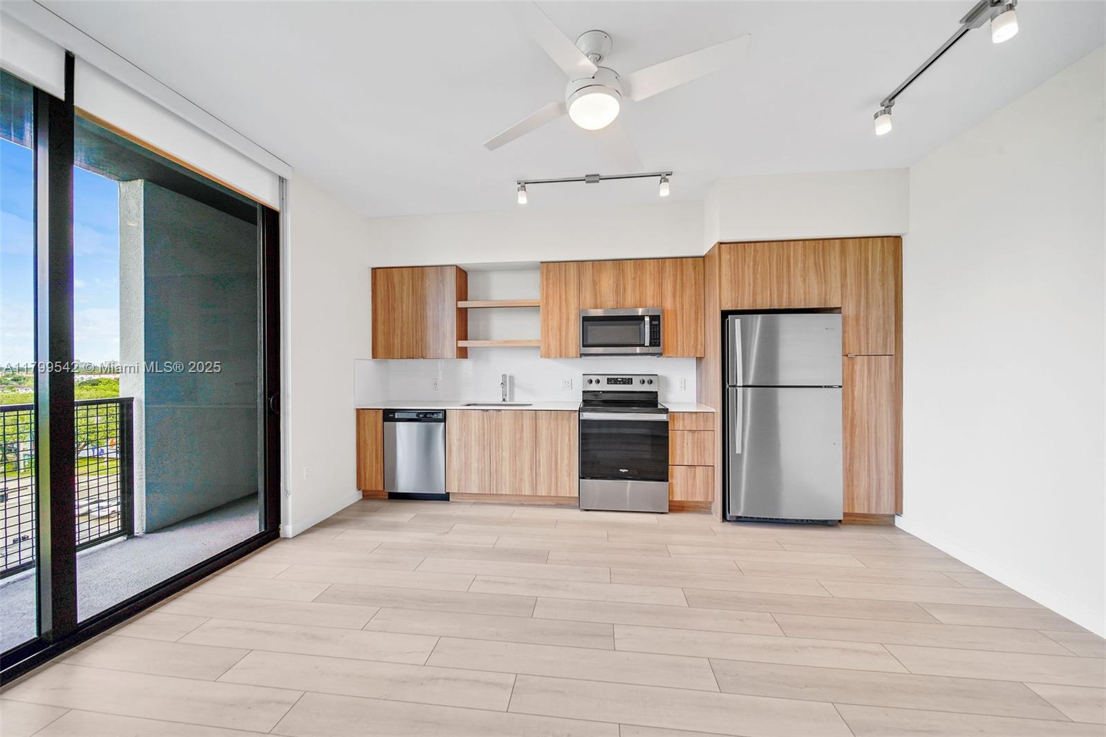 555 NE 8th St 0515