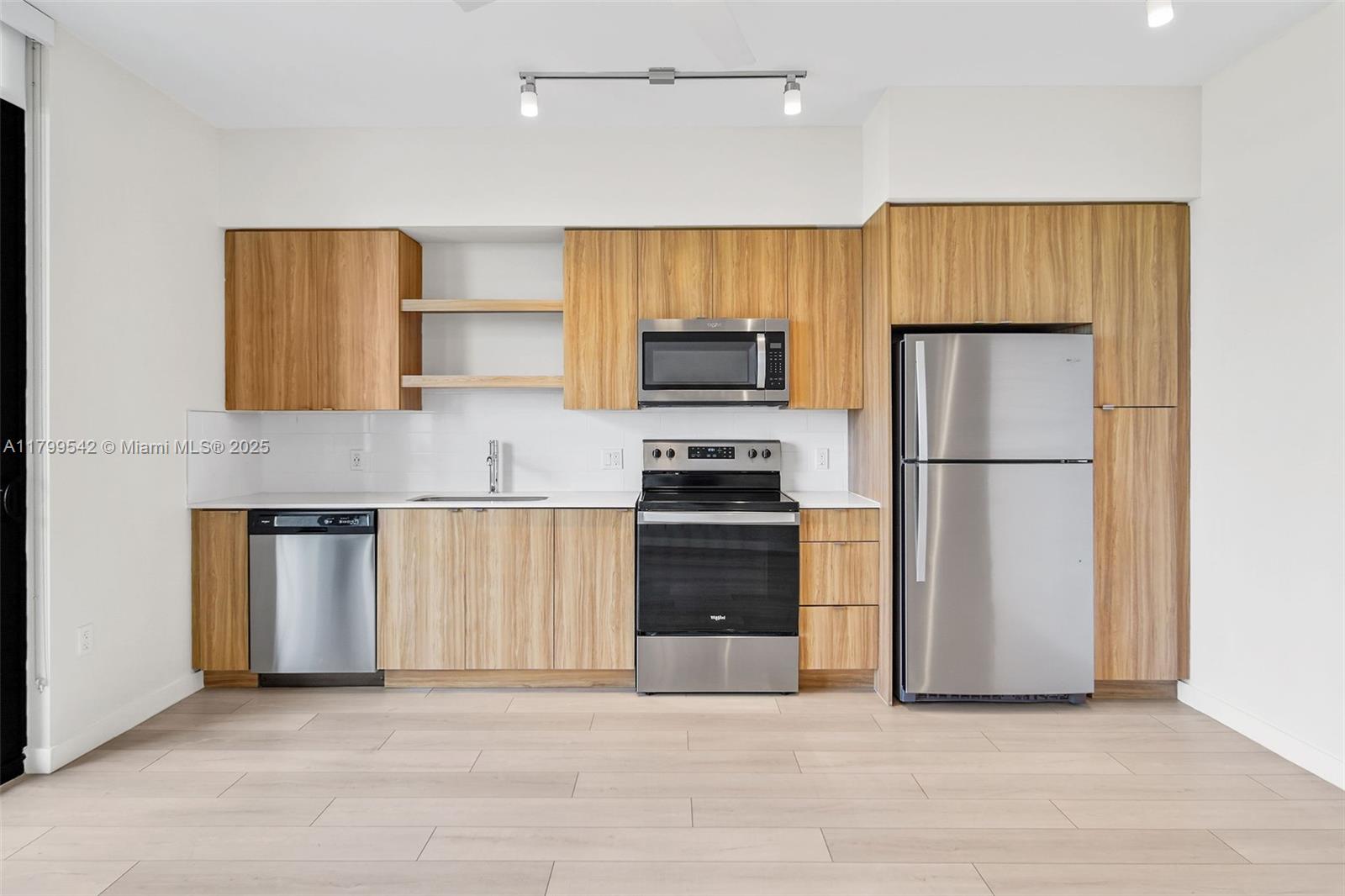 555 NE 8th St 0515