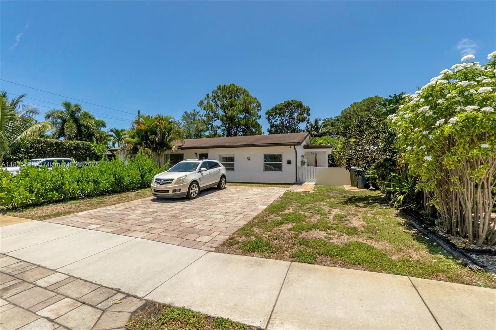 Beautifully updated 2-bedroom, 1-bath unit for rent in Oakland Park. This bright and modern home features quartz countertops, stainless steel appliances, tile flooring throughout, and a sleek, updated bathroom. Enjoy a spacious layout with private entry and access to a large backyard—perfect for relaxing outdoors. Central A/C and on-site parking included. Located just minutes from Wilton Manors, Las Olas, downtown Fort Lauderdale, beaches, and major highways. Washer and dryer on-site. Quiet neighborhood with easy access to shopping, dining, and entertainment. No HOA approval required.