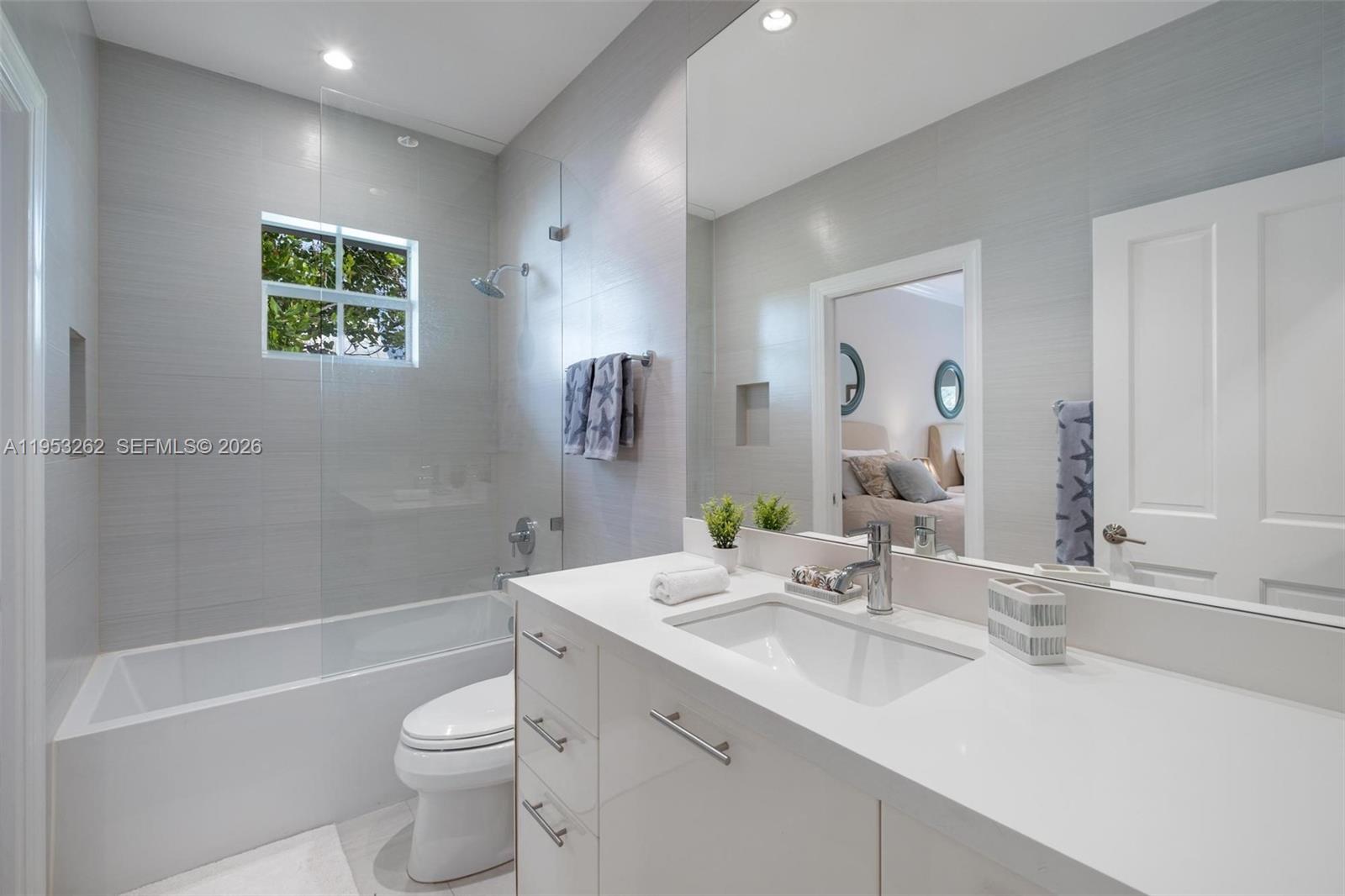 BISCAYNE KEY ESTATES - Residential