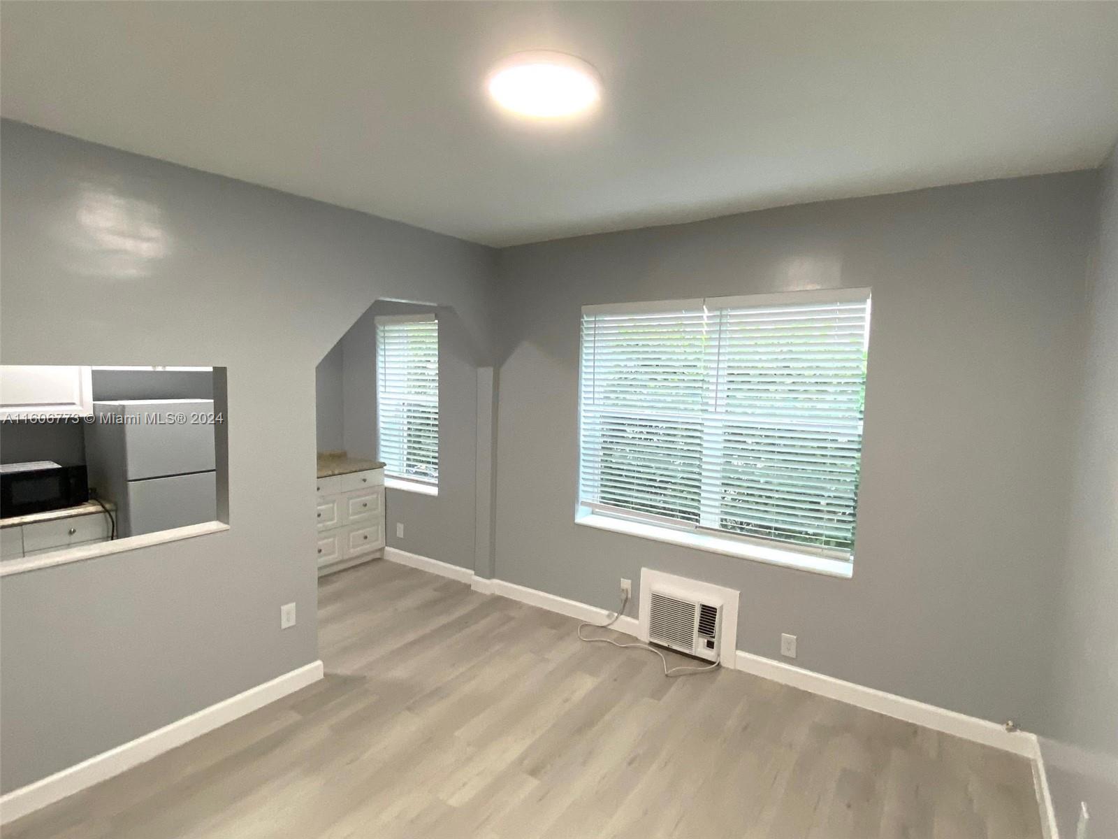 THE MICHIGAN CONDO - Residential Lease