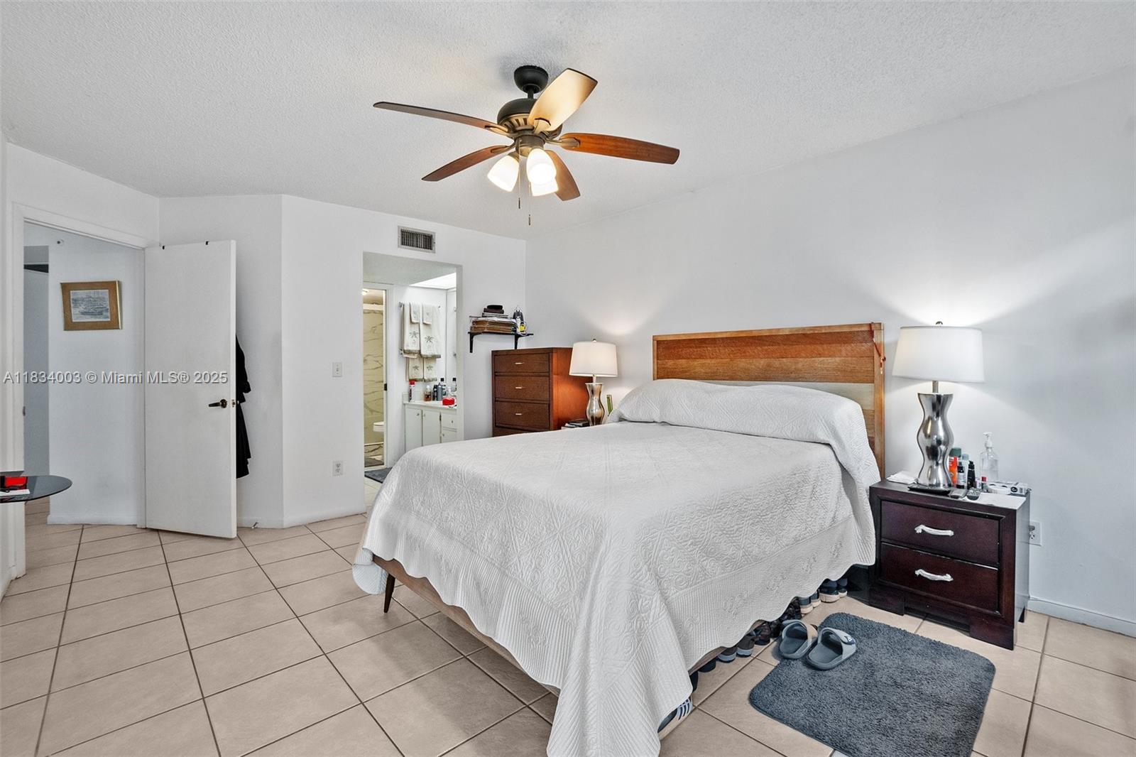 KEYS GATE CONDO NO ONE - Residential