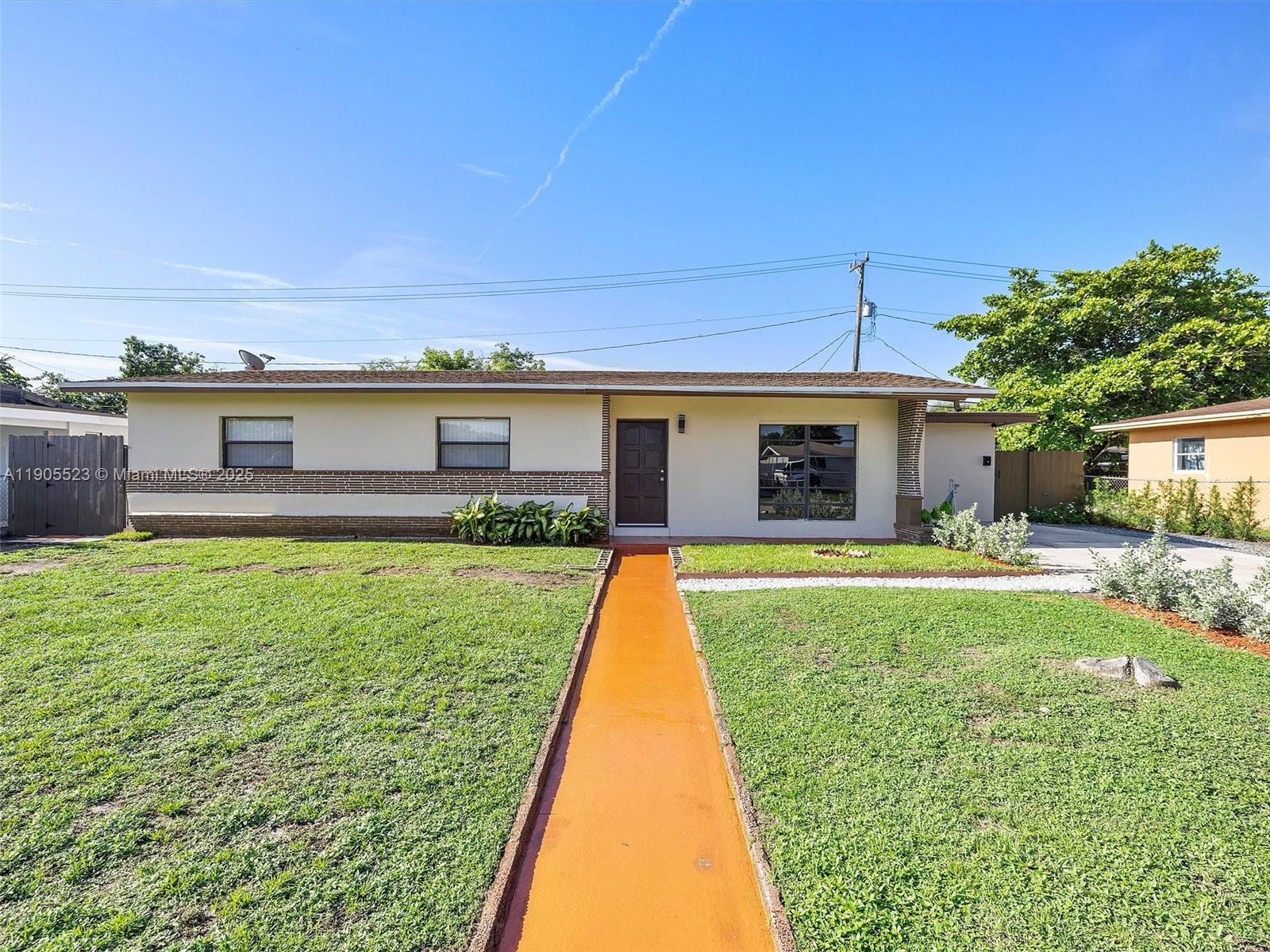 CAROL CITY - Residential Lease