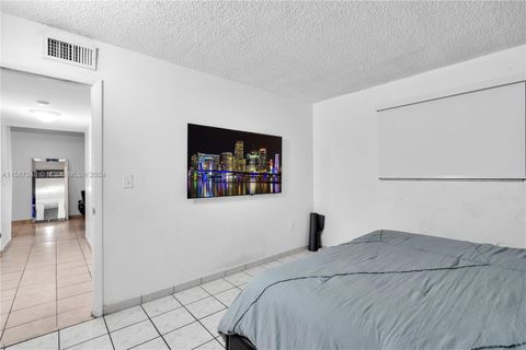 Condominium in Miami FL 8185 7th St St 8.jpg