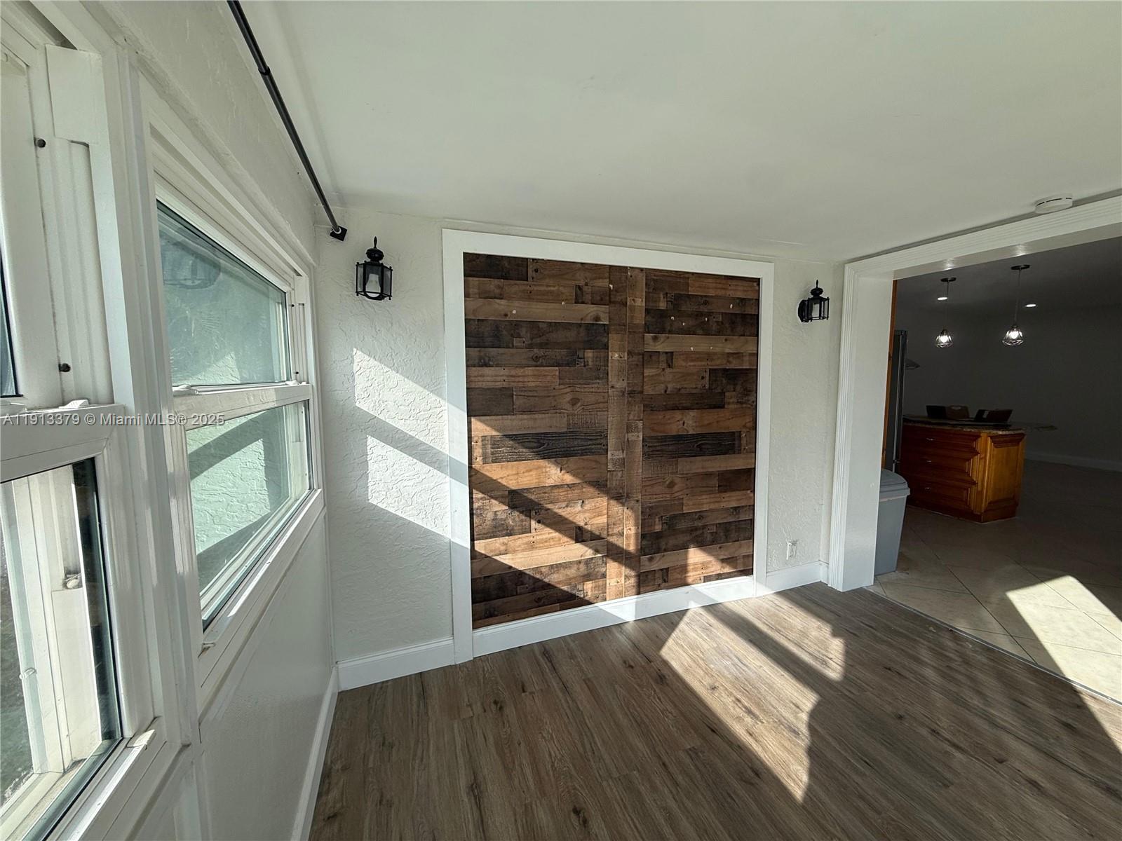 DELRAY MANOR ADD - Residential Lease