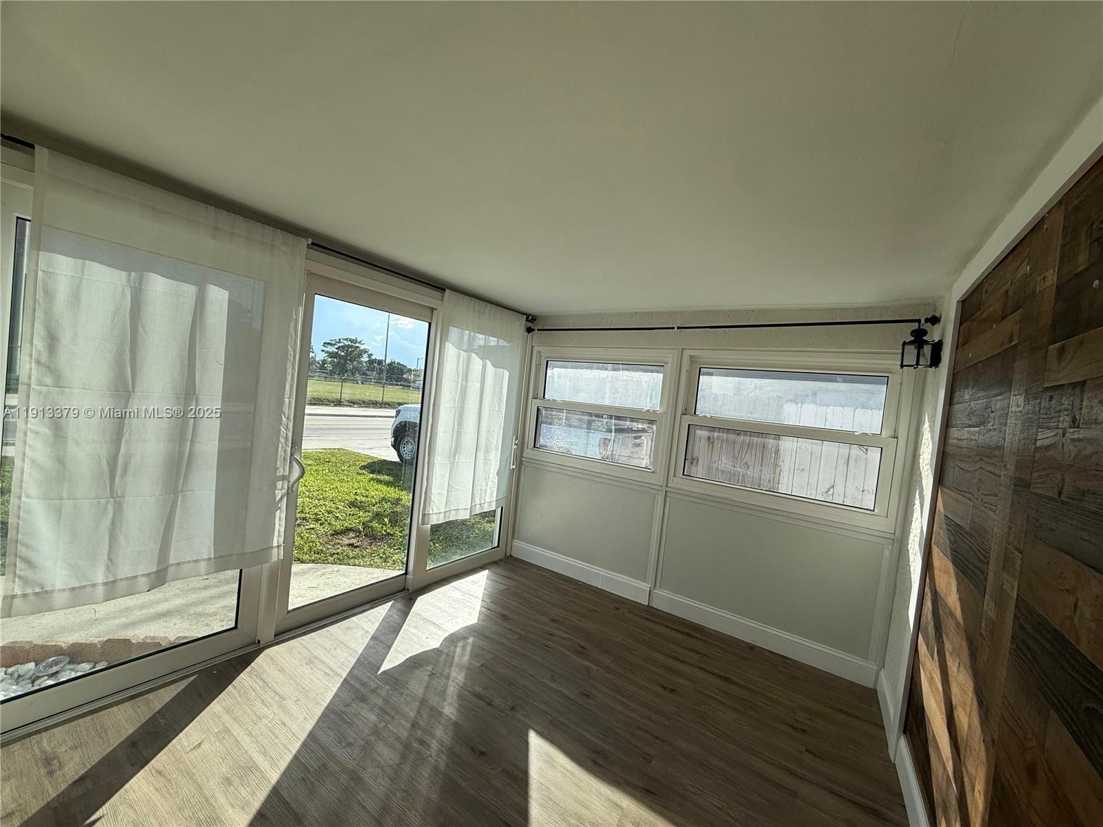 DELRAY MANOR ADD - Residential Lease