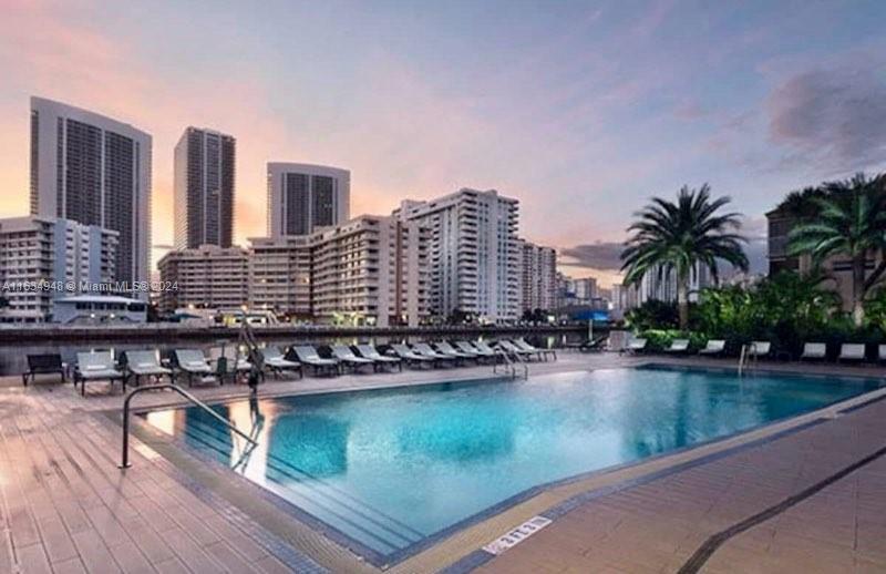 BEACHWALK CONDOMINIUM - Residential