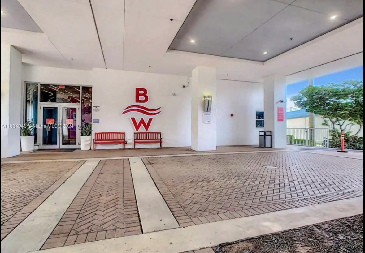 2602 E Hallandale Beach Blvd R1803