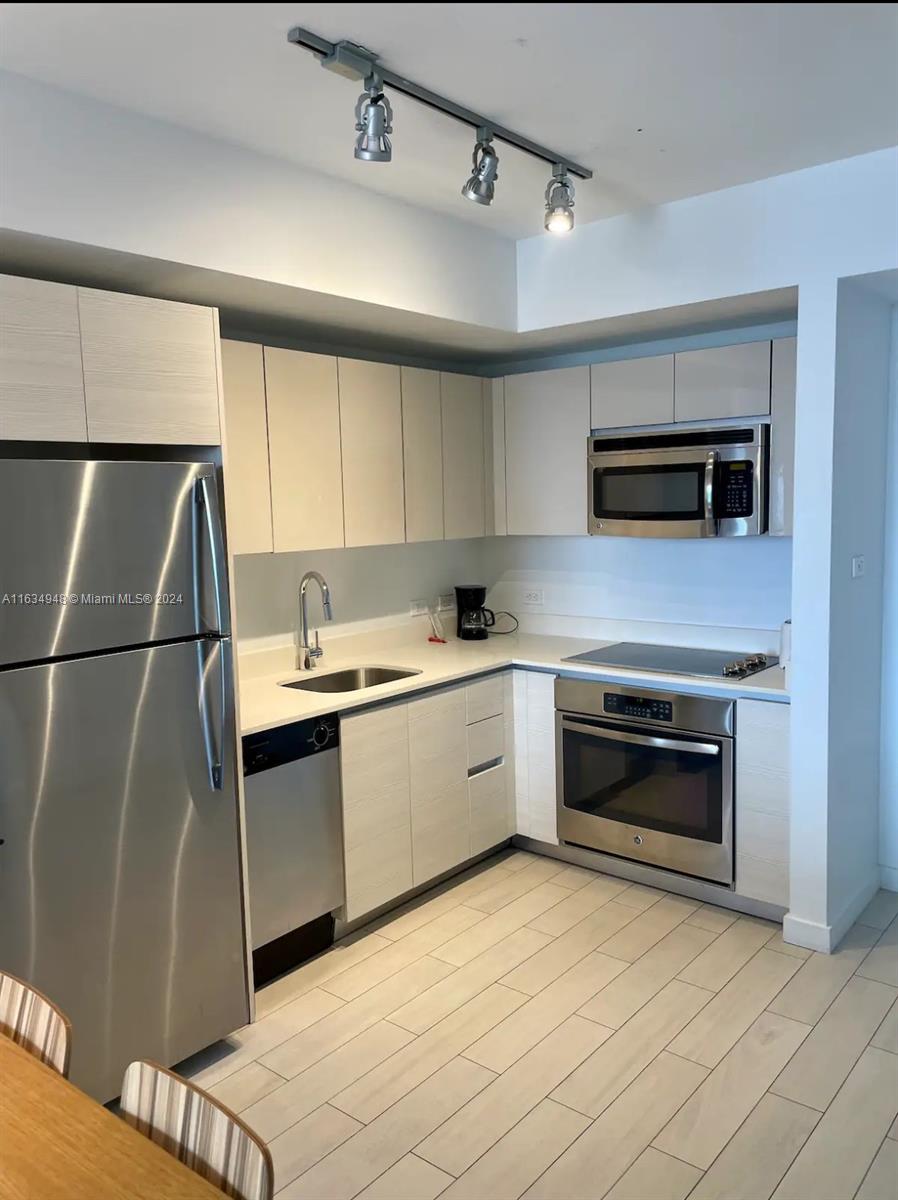 BEACHWALK CONDOMINIUM - Residential