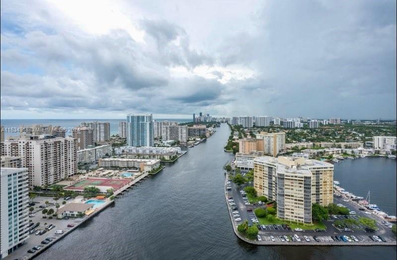 2602 E Hallandale Beach Blvd R1803