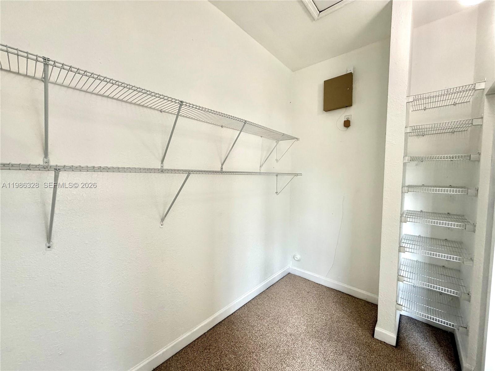 ALEXANDRIA ESTATES SUBDIV - Residential Lease