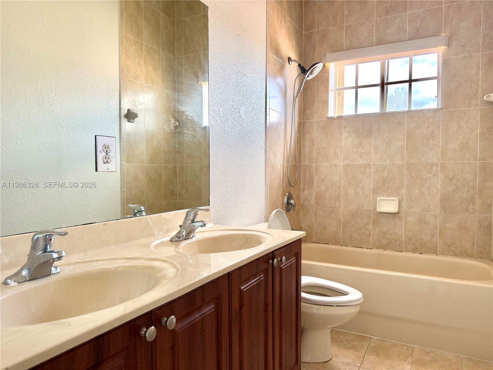 ALEXANDRIA ESTATES SUBDIV - Residential Lease